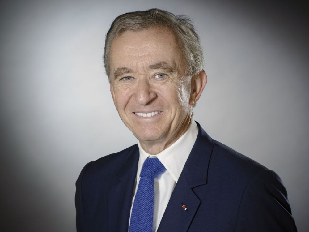 Bernard Arnault D Tr Ne Elon Musk Et Devient L Homme Le Plus Riche Du